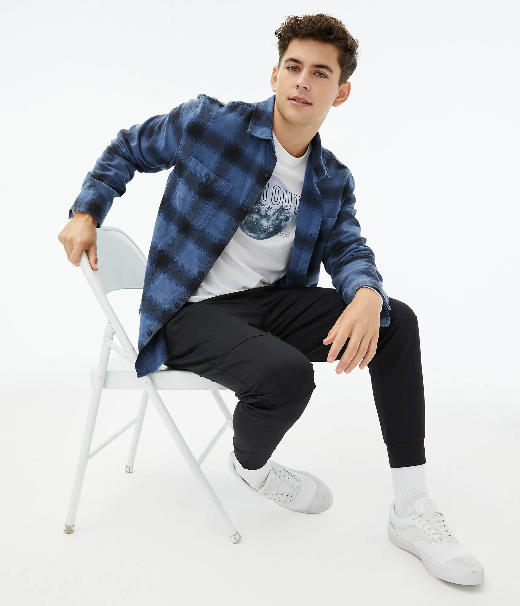Aeropostale Men's Long Sleeve Relaxed Plaid Flannel Button-Down Shirt