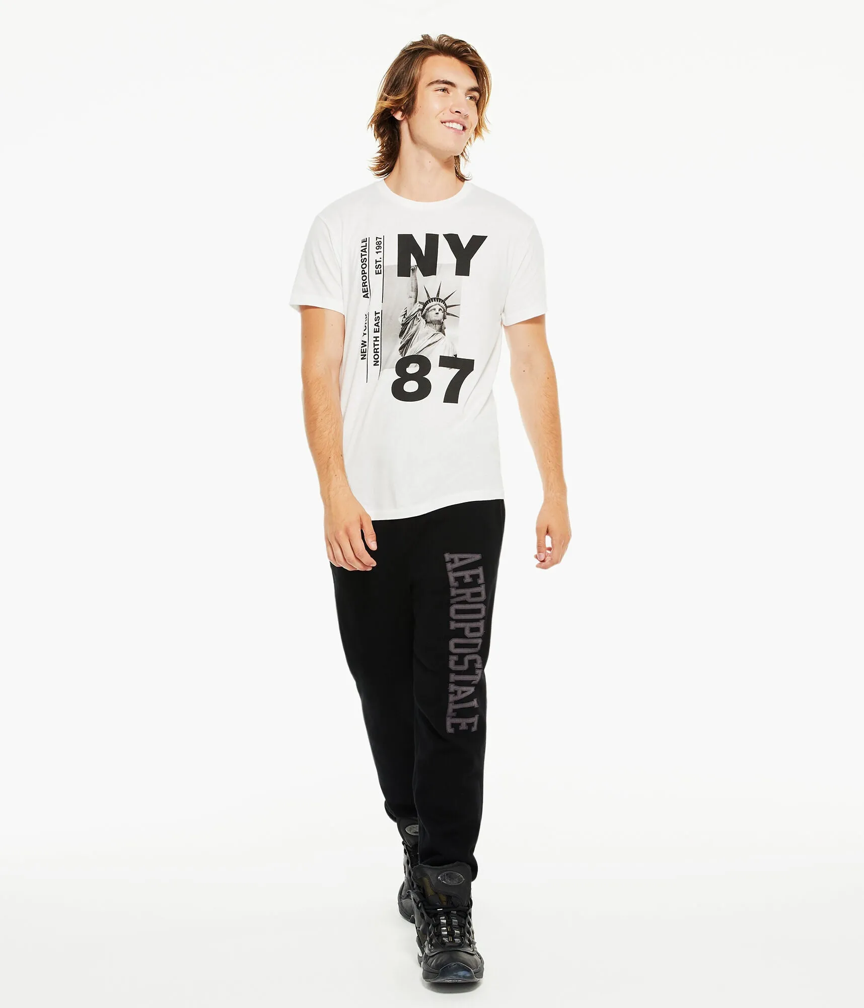 Aeropostale Men's Statue Of Liberty Graphic Tee