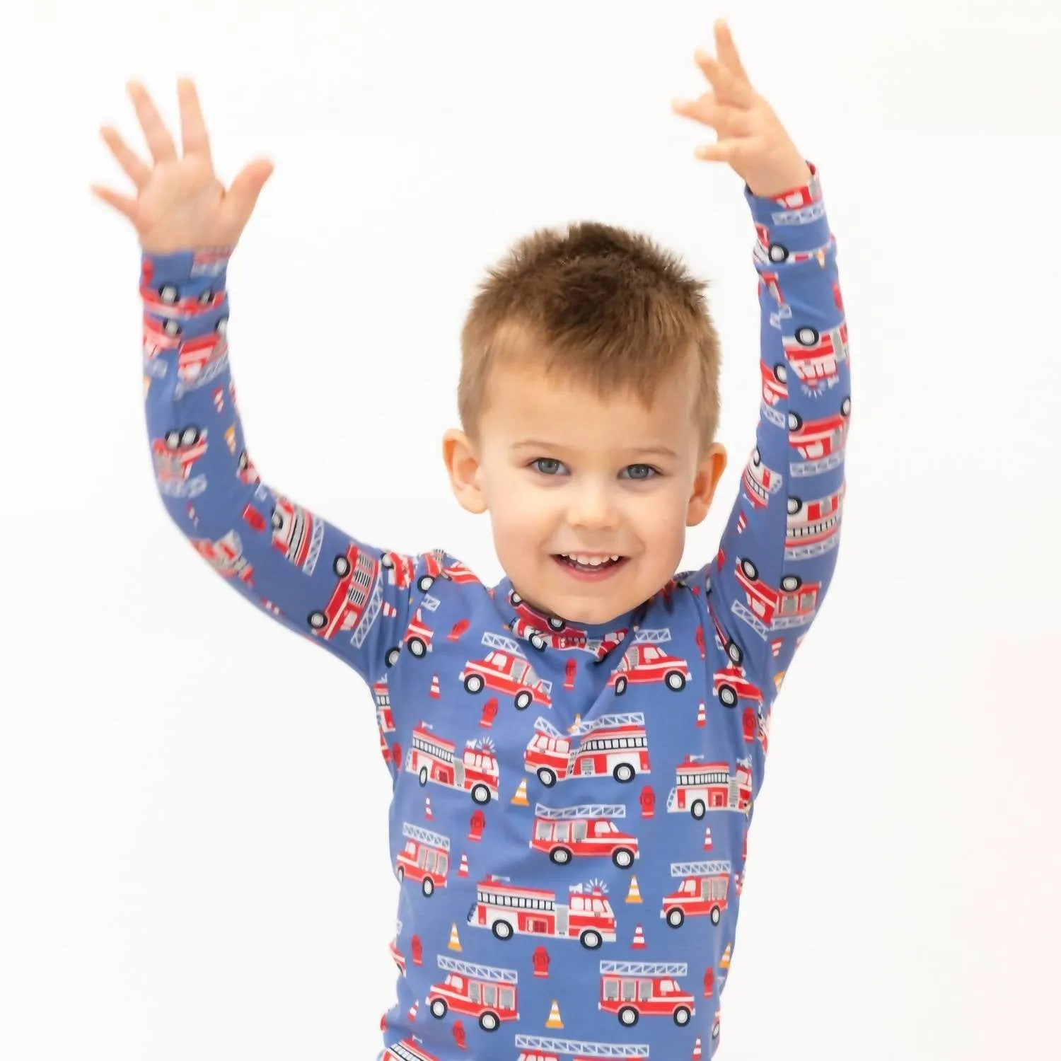 Big Boy Kid Fire Truck Print Pajama Set In Blue