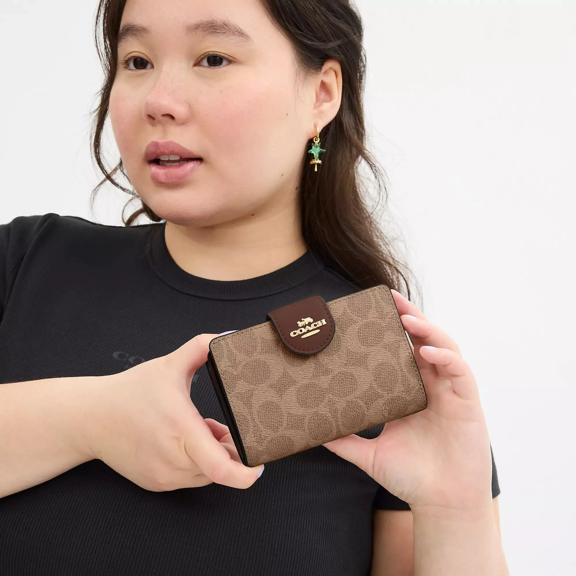 Coach Outlet Medium Corner Zip Wallet In Signature Canvas