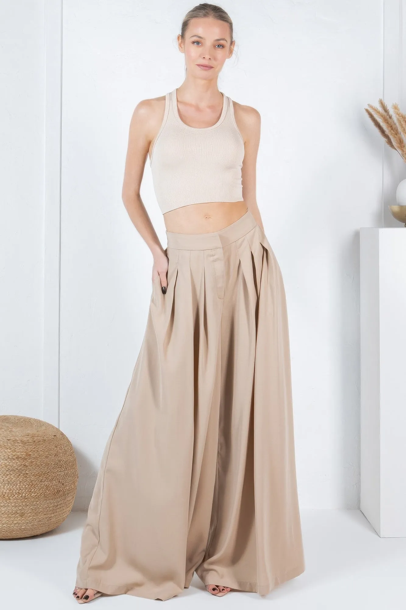FASHNZFAB Women's Large Hem Wide Leg Pleated Solid Pants