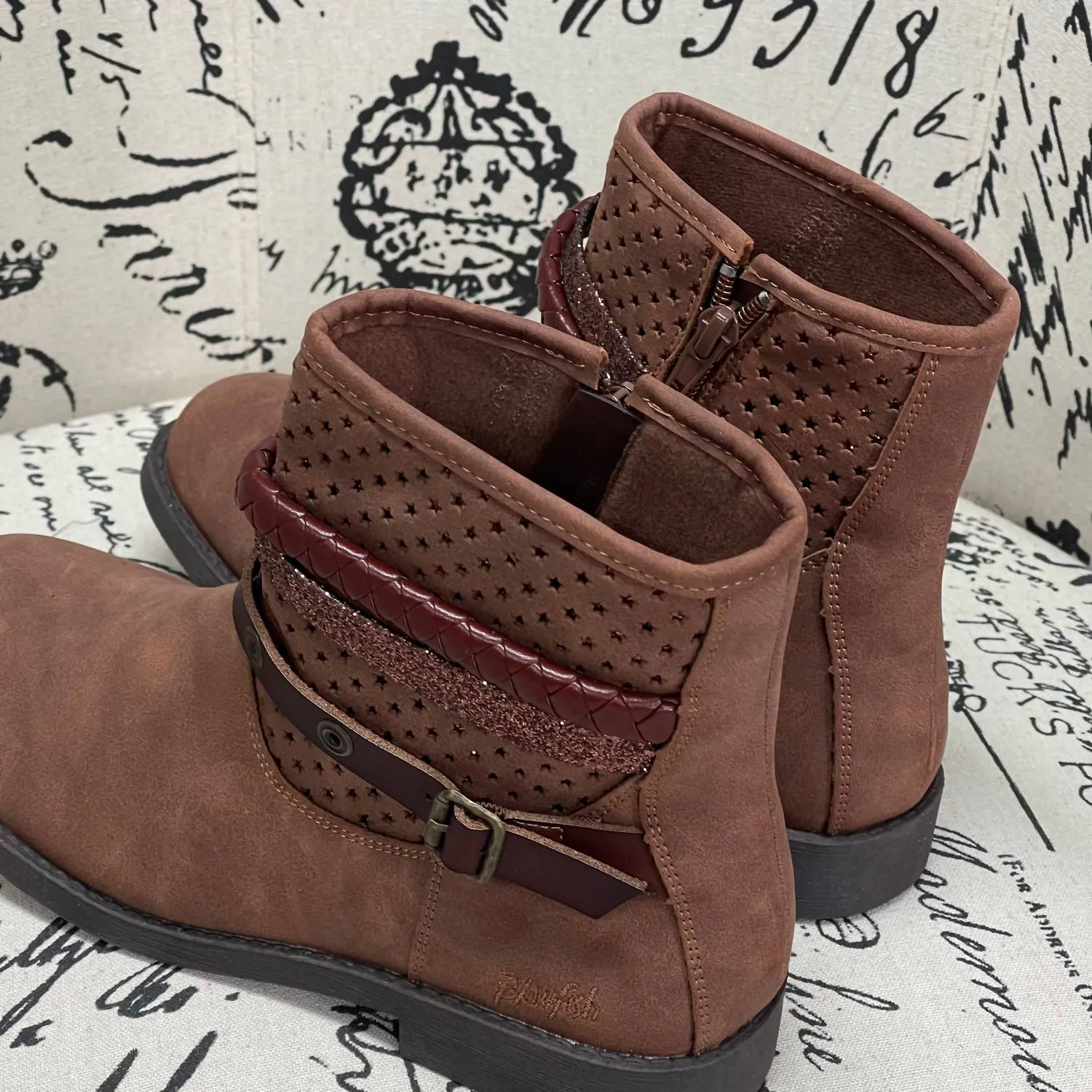 Girl's Kearney Boots In Whisky