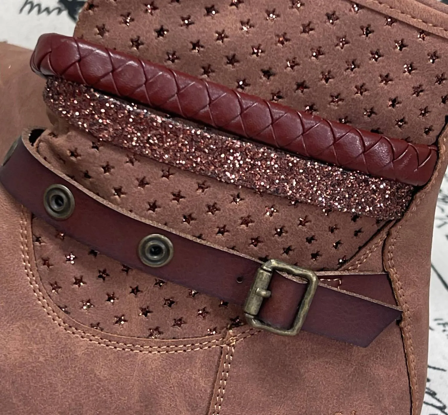 Girl's Kearney Boots In Whisky