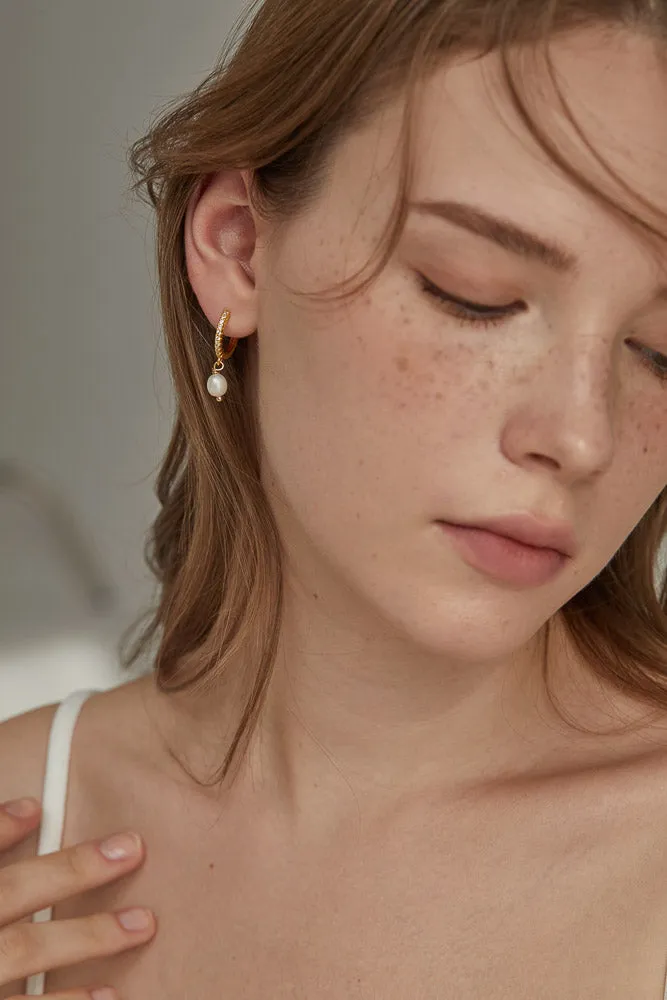 Layla Pearl Drop Earrings