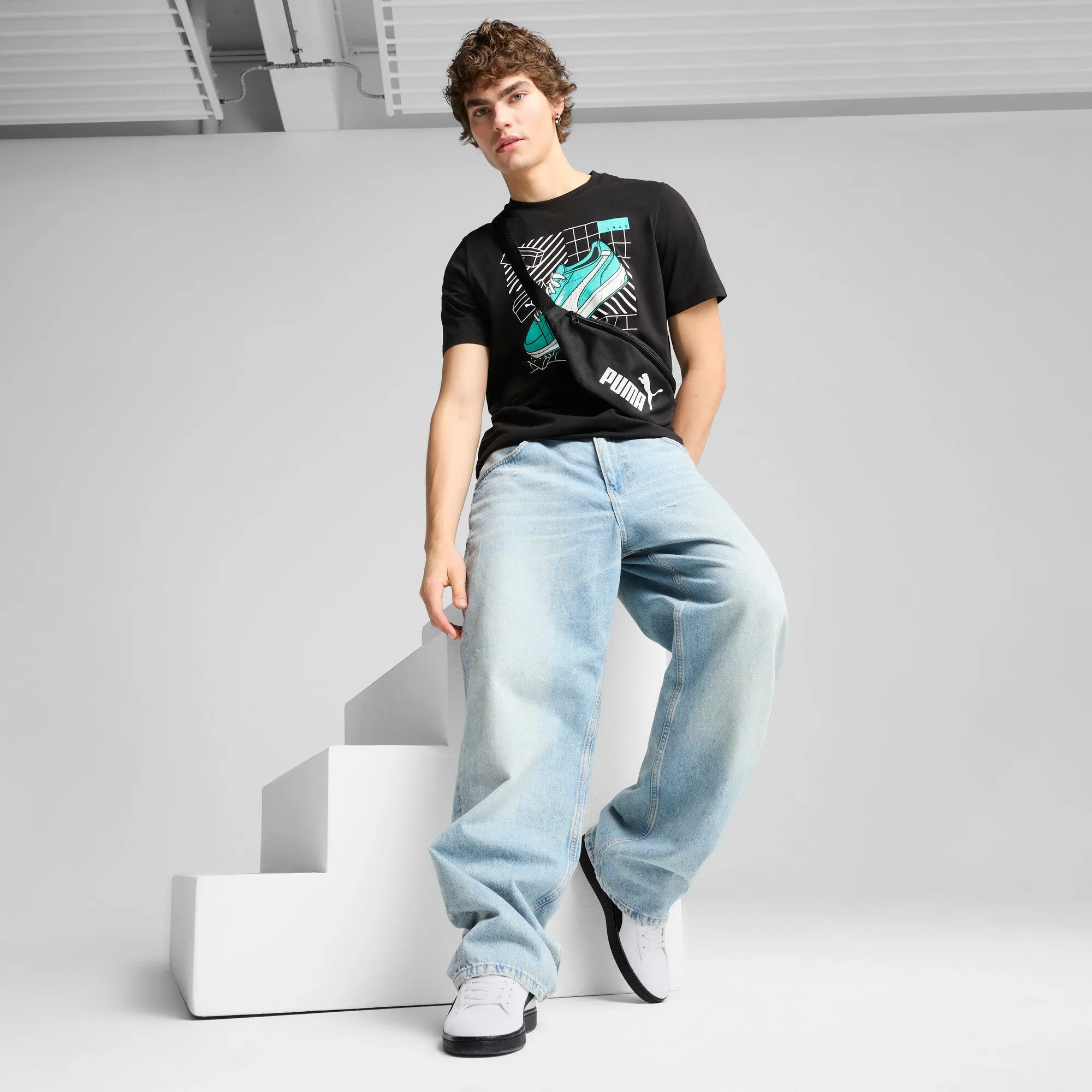 PUMA Men's GRAPHICS Sneakers Tee