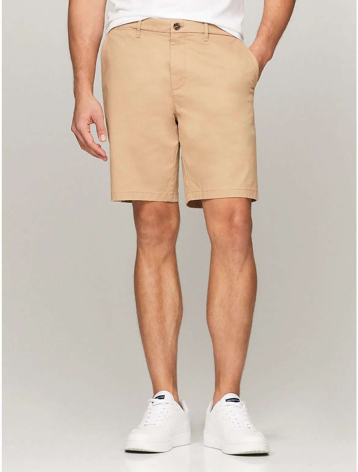 Tommy Hilfiger Men's Straight Fit Twill 9" Chino Short