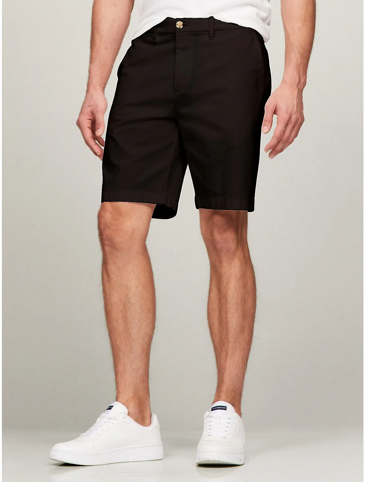 Tommy Hilfiger Men's Straight Fit Twill 9" Chino Short