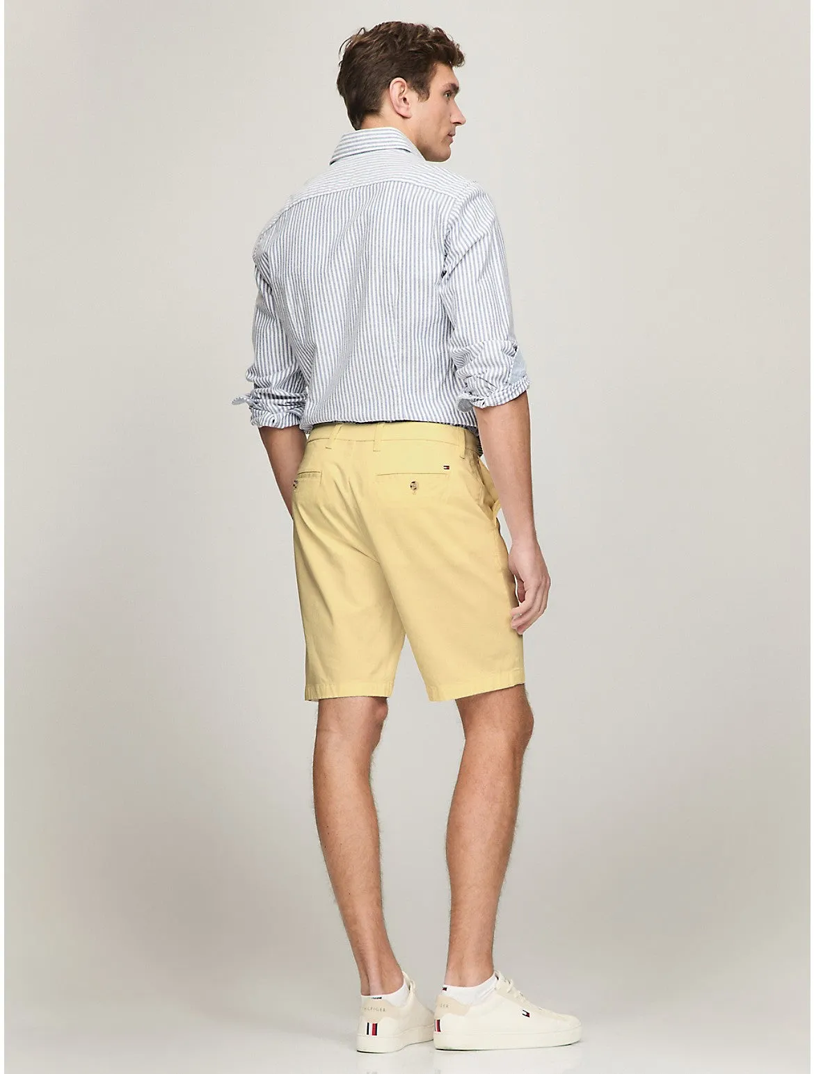 Tommy Hilfiger Men's Straight Fit Twill 9" Chino Short