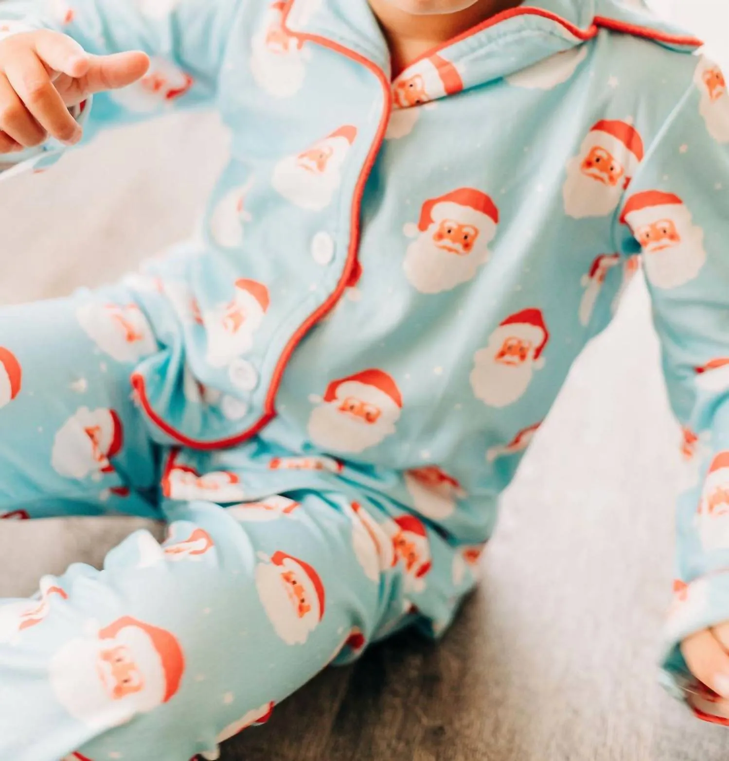 Vintage Santa Holiday Lounge Pajama Set In Multi